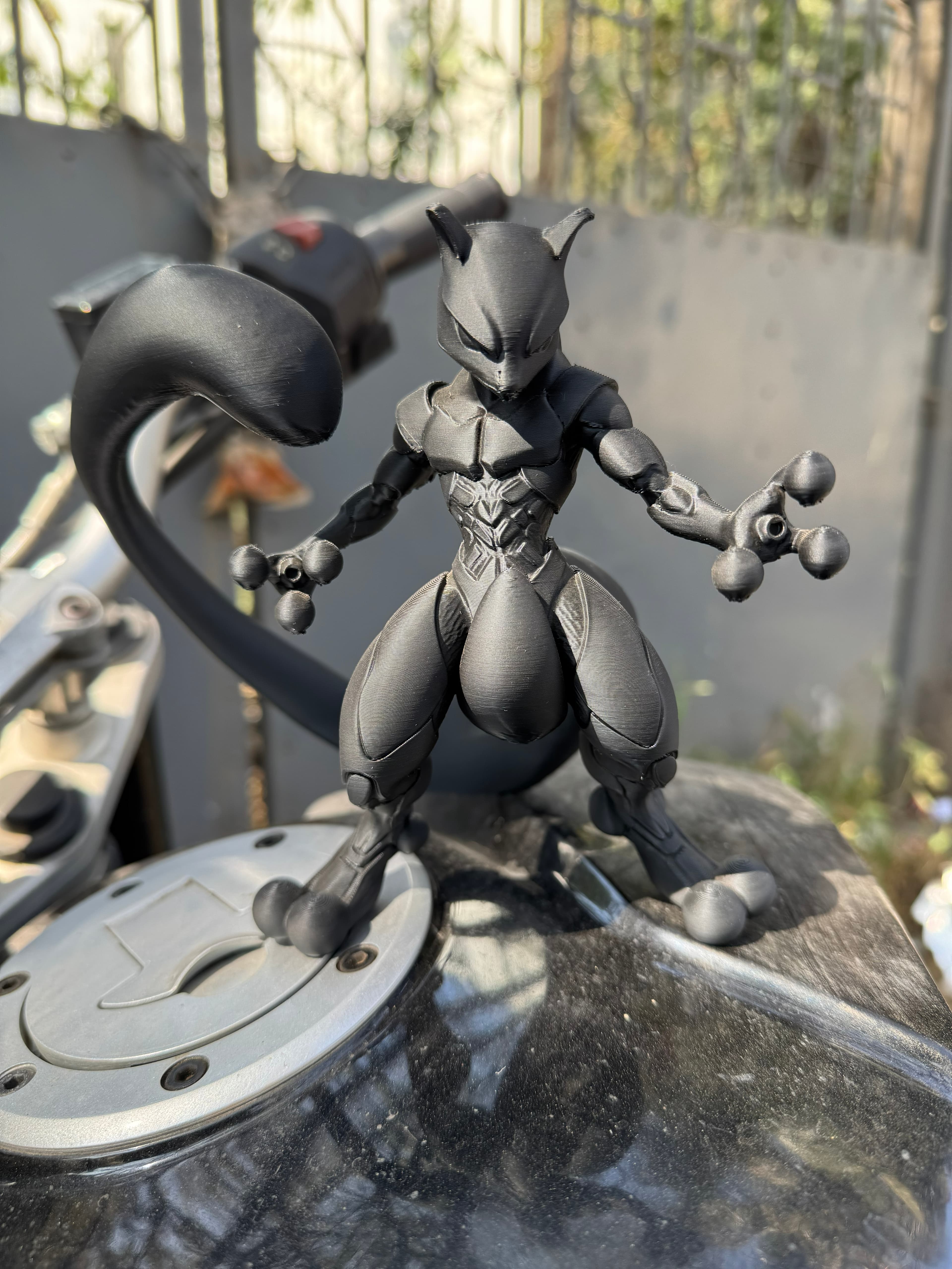 Mewtwo Armor Figure thumbnail 2